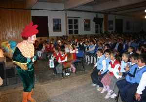 EDT çocuklar için oynadı